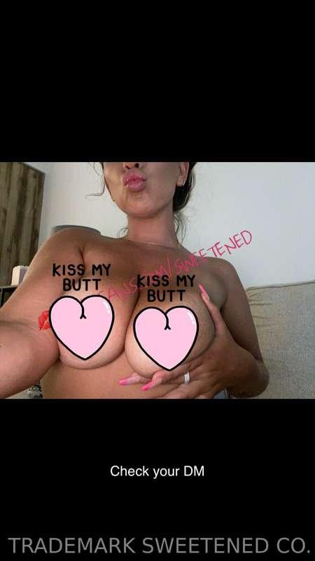 Check your DM babes 🥰