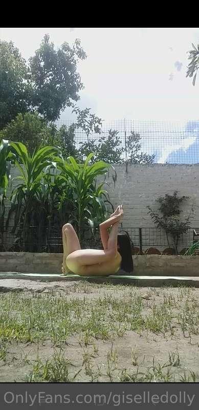 Do you like naked Yoga? I love him ❤️🔥😍If you like me, leave..