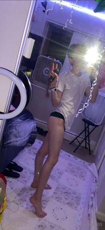 24 pics 🌸😏🥵 #followme  @babyytwink03