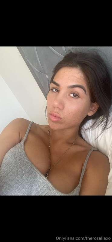 I’m boreddd, anyone feeling the same? Come to dms! 😏