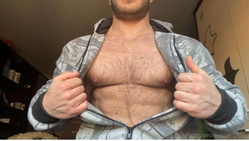 New! Flexing show 😈💪Close upper body view 🔥Getting bigger 👍S..