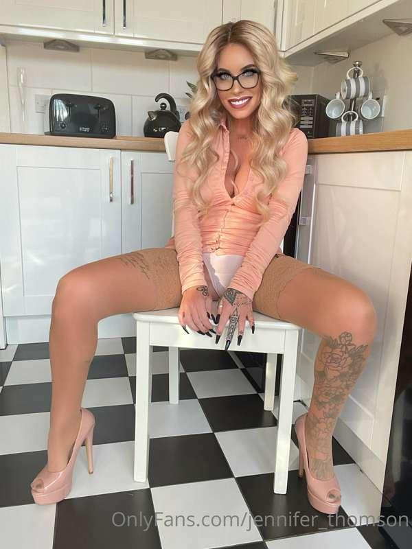 Do you like my stockings?? 🙊