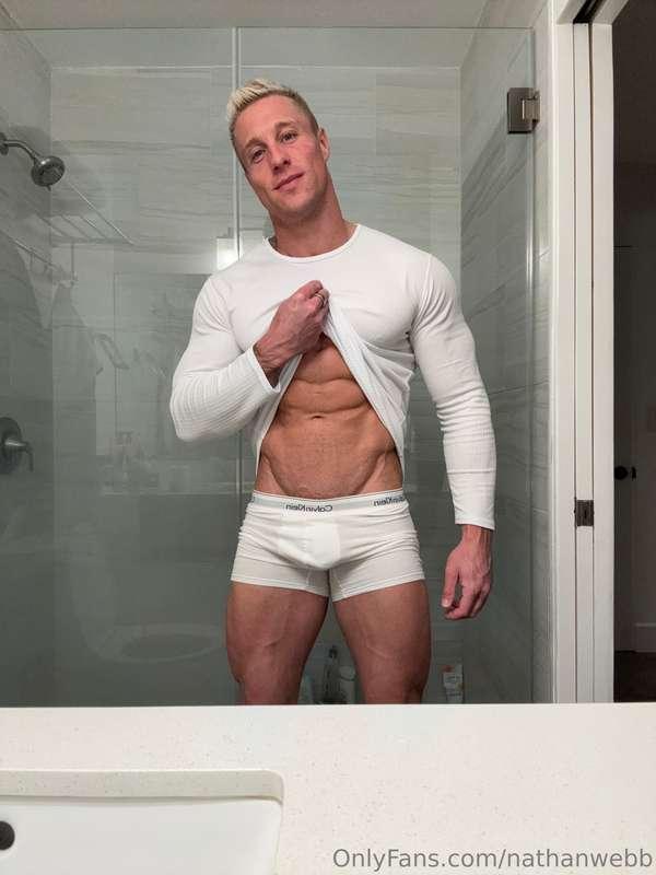 Who’s up? 💦 