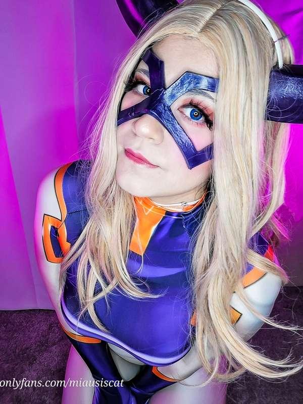 Mount Lady 💜