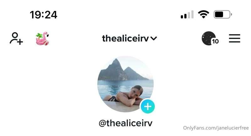 Please go follow my new Tiktok we need 500 more people on it..