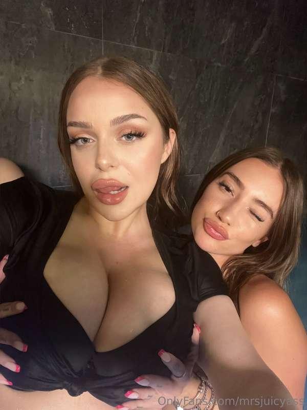 Was sind @katharinarough und Ich für eine geile Kombi?🍑🍒🤤