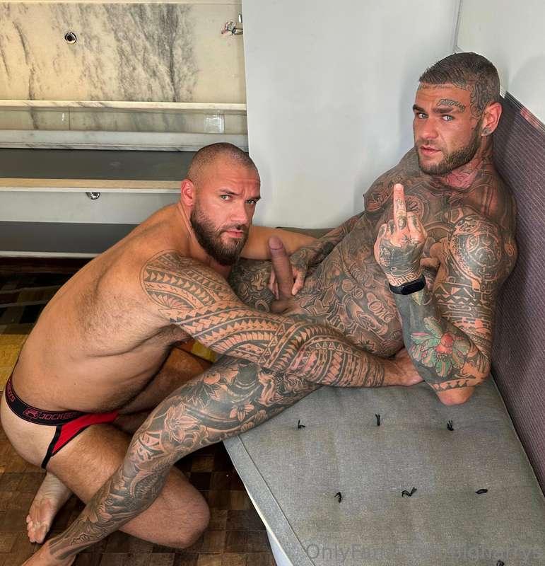 He’s about to get his mouth full and his ass hole filled 😈 I..