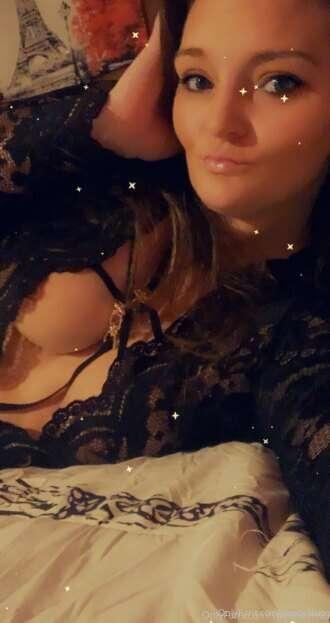 Hey there, Cum play with me!! I’m a sexy MILF always wet and..