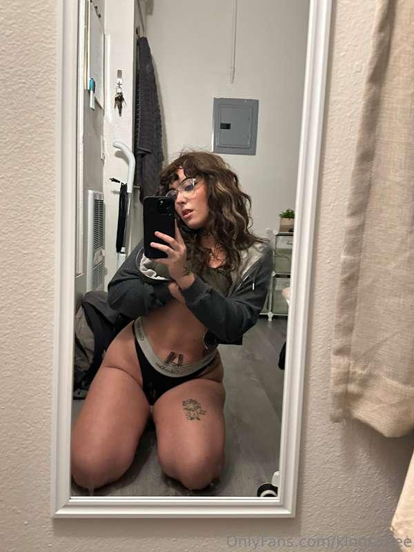 I’m always doing e-girl/goth looks for content, today I want..