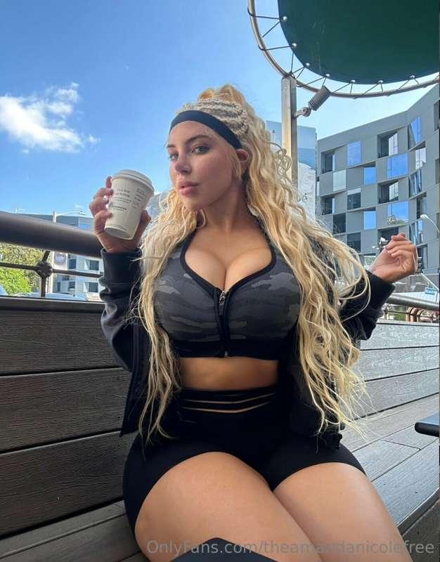 ### GOOD MORNING! Don't my titties look good? 😜 🍒