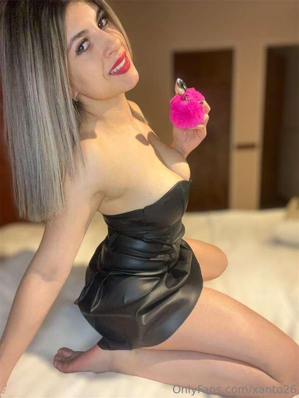 Do you like leather clothes darling? Comment your tastes and..