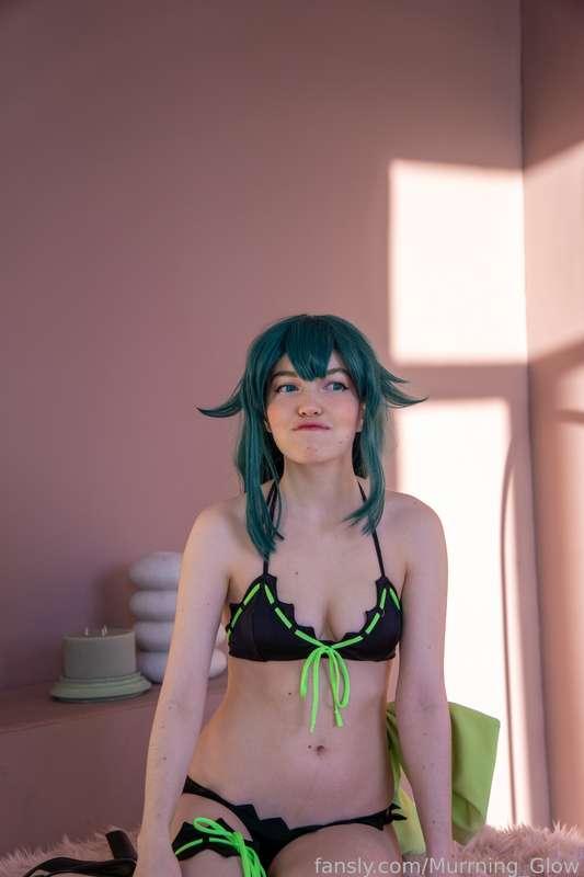 Utsutsu goofing off during a topless photoshoot can you believe it?? I can xD 