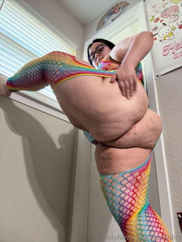 Do you like my cellulite? 😜😻