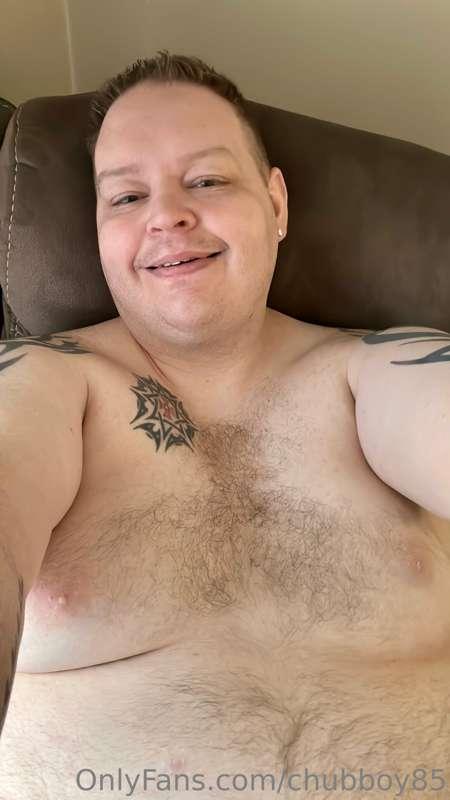 Come lay on daddy’s chest