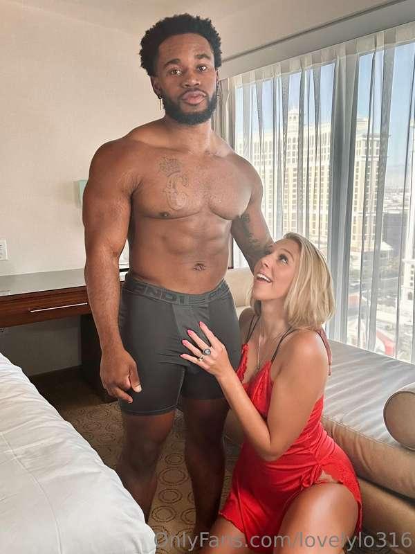 I got my pussy **POUNDED** by @thefitfreakk 🥵 When he took h..