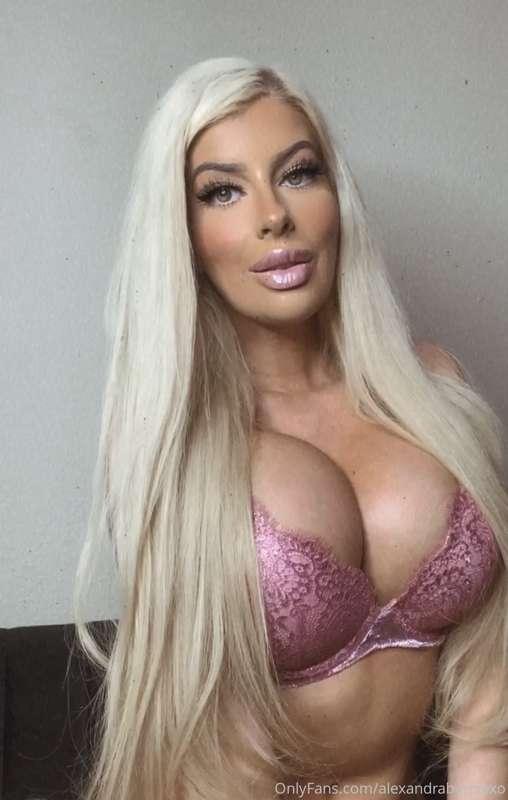 Felt cute, won’t delete later 💕