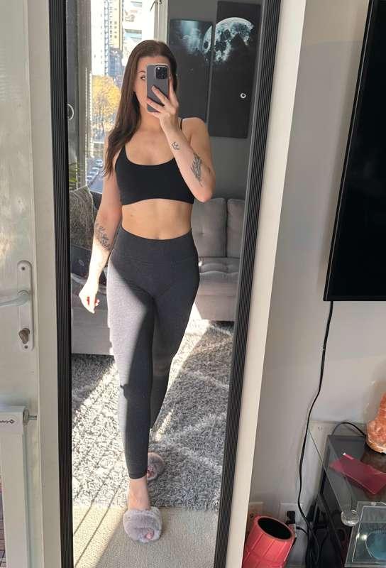 OOTD on / off 👅