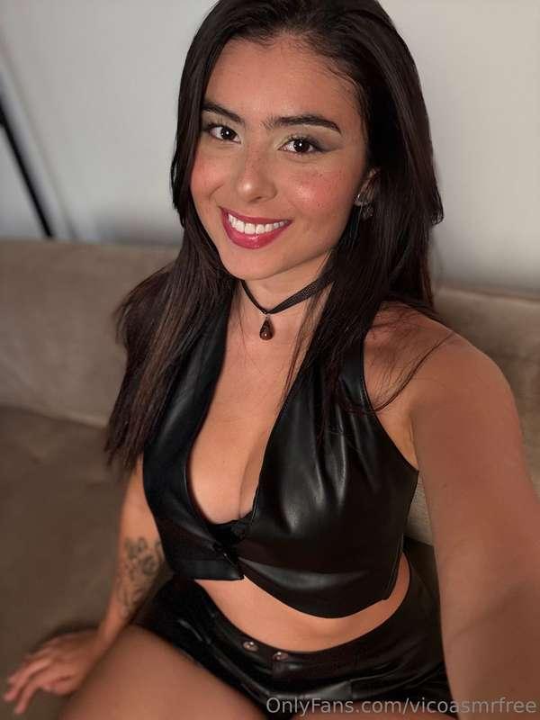 Te dejé un regalito en mi onlyfans premium!! 😉💋I left you a ..