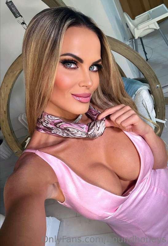 boundhoneys image #0