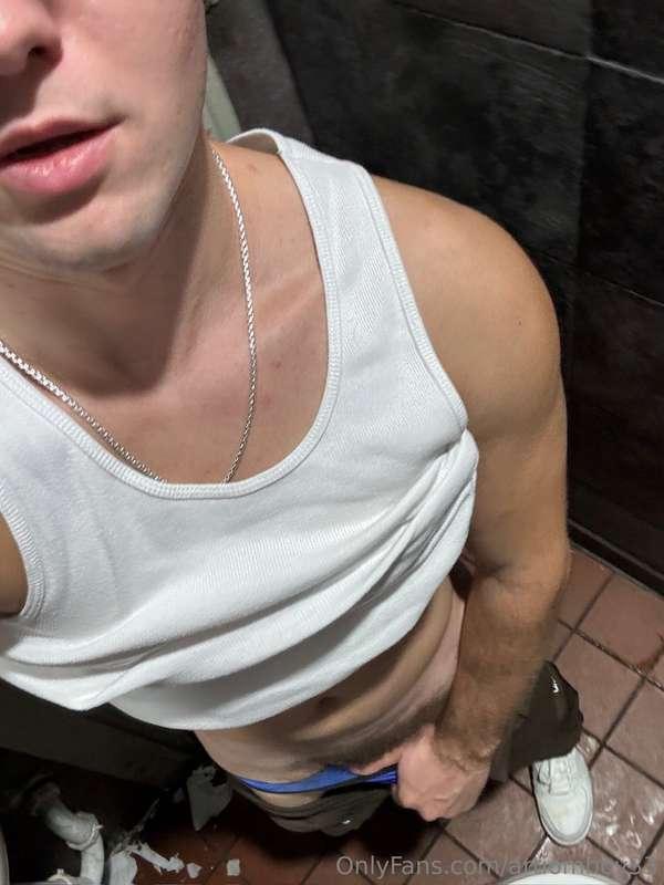 https://onlyfans.com/1263894431/artiomboy33click the link ;)..