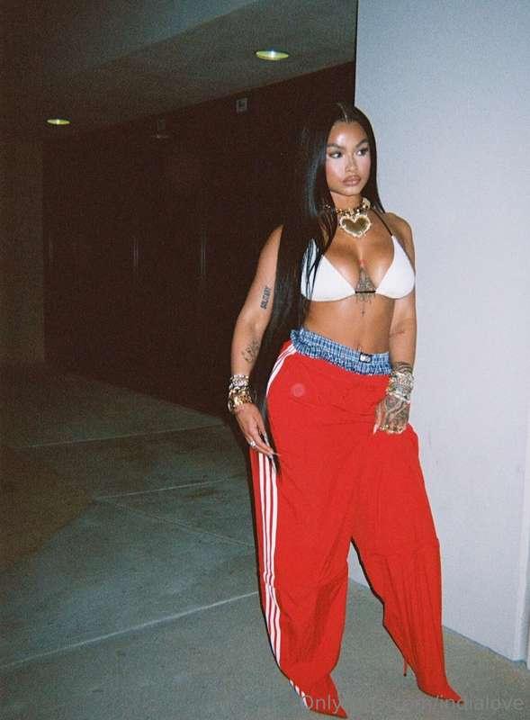 30 inchesss on me 👅