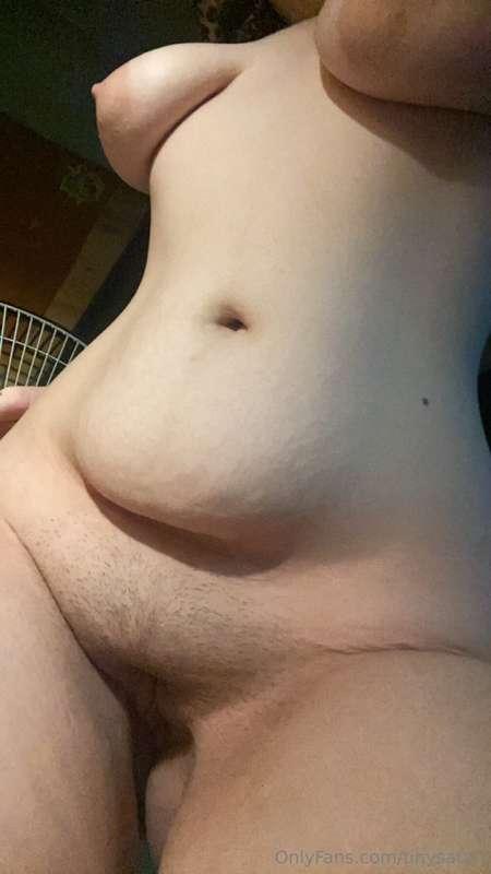 My curves and pussy are so cute 🤤 Posting nude stretching / ..