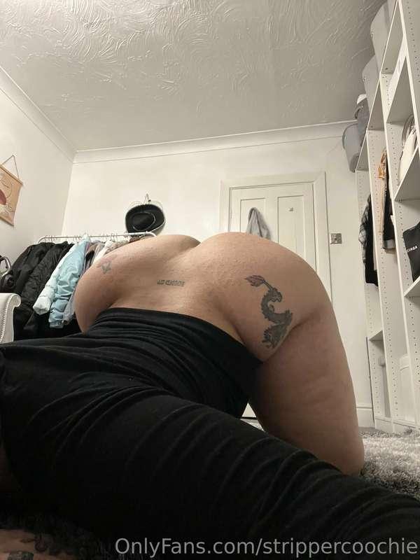 Are you up… I can’t sleep 😫