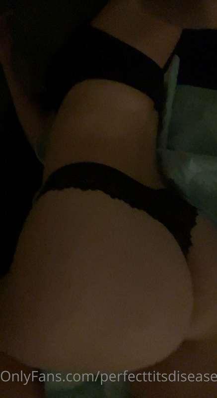 pov ~ mommy texts that she needs you in the middle of the ni..