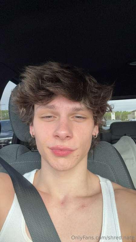 You thinking about me right now 😏😏??