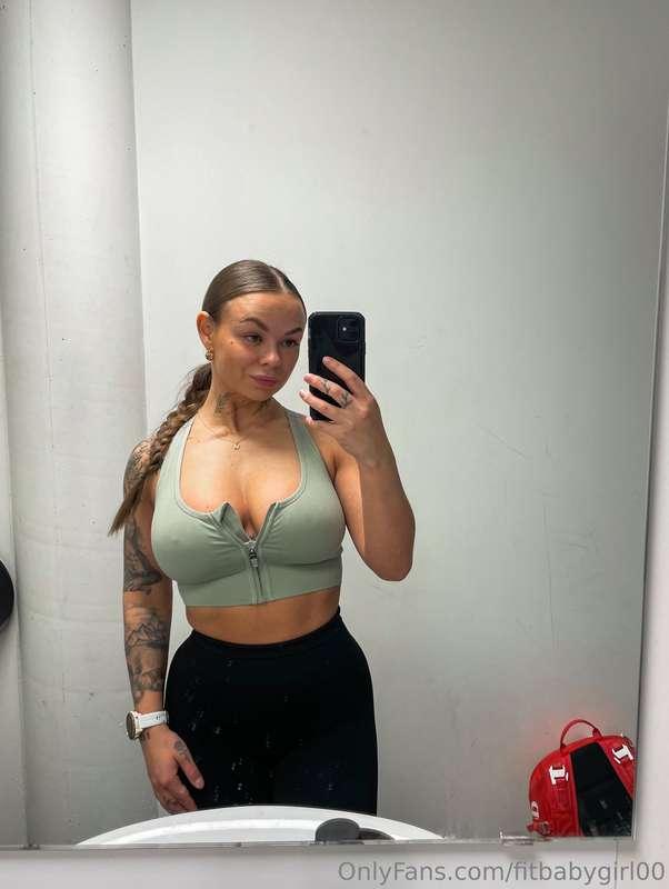 Come join me on vip 😘 40% off for the first 10 subscribers ✨..