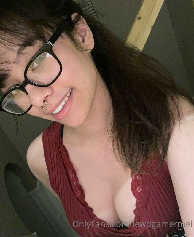 lewdgamermel main image