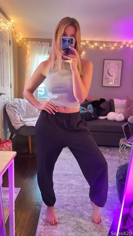 How I normally like to be - comfy &amp; in sweats🥰 with some fun little nudies thrown in😝 

#bigboobs #blonde #pawg #fit #slimthick #tits 