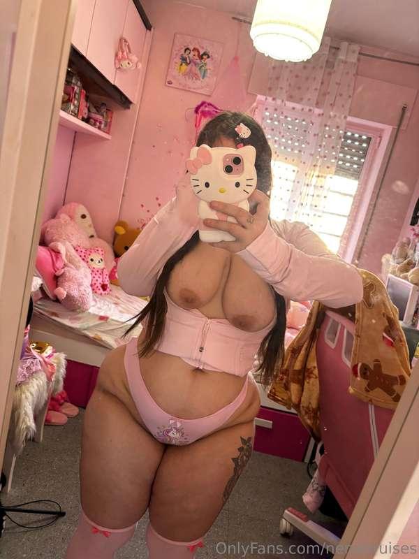 mmm i would love to have my panties soaked with someones cum..