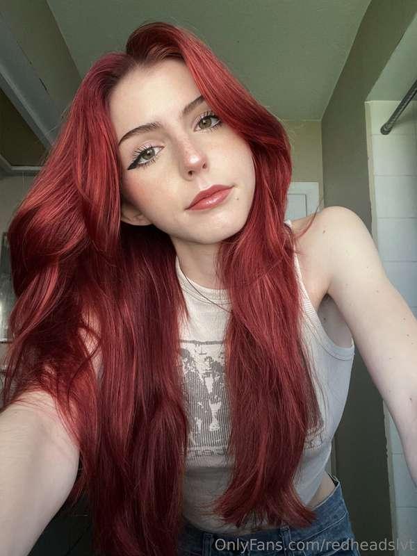 just a cute sick redhead :p