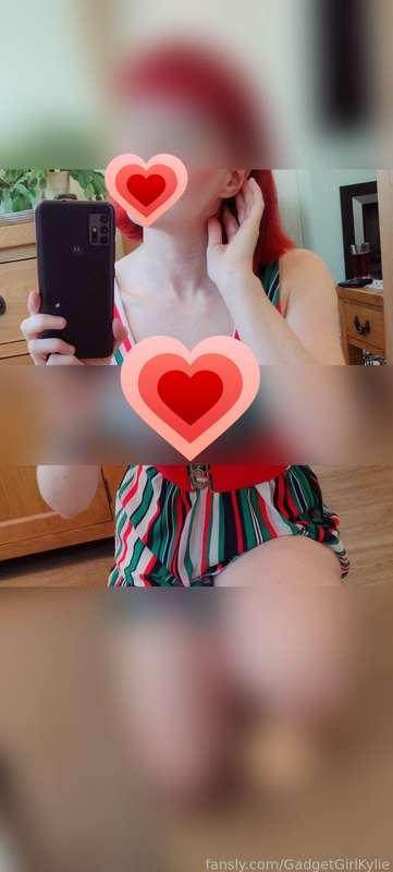 Anyone remember this look?
This is a UNSEEN picy FREE for Silver Kitten subs today

Cute, summery vibes with VERY low cut jumpsuit outfit.
Stunning short red hair with matching green eye liner and red lips
I felt so hot &amp; cute in this!

Bronze Kitten subs &amp; followers can pay on view if they wanna see it!

#revealing #clevage #cleavage #breasts #chest #boobs #summer #jumpsuit #tightclothes #hot #cute #sexy #anime #animegirl #redhair #redlips #blueeyes 