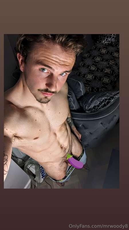 Would you suck my cock ? 😜🍆