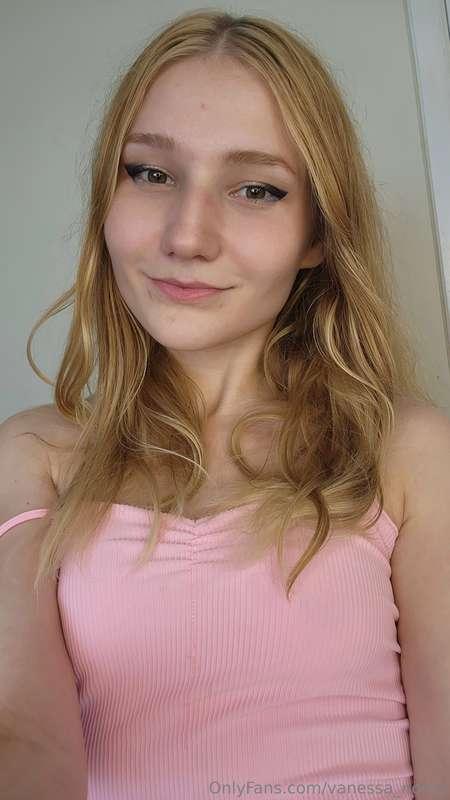 Hey there! 🎀Today was all about experimenting with new looks..