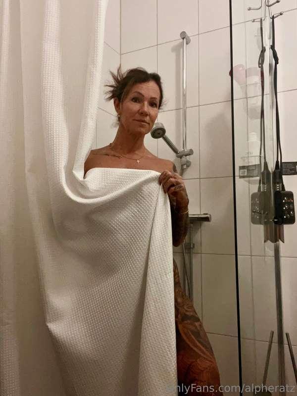 Med nästan 200 följare är det omöjligt att chatta med alla s..