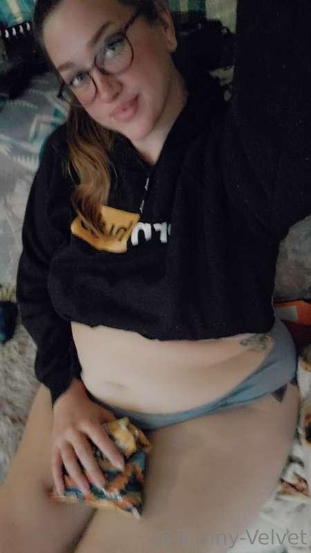 Happy Thirsty Thursday! Feeling a little more snacky than th..