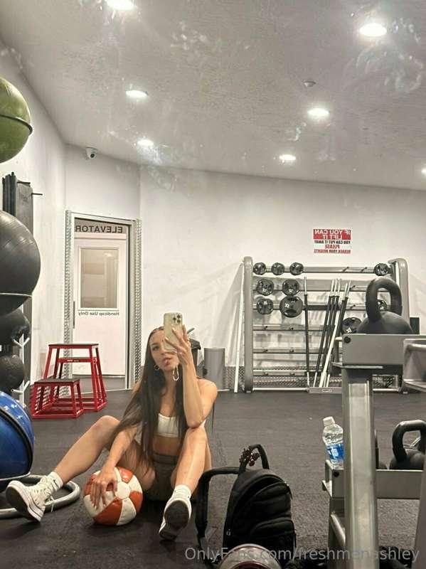 What would you do if I sent you a dirty photo of me? 💢