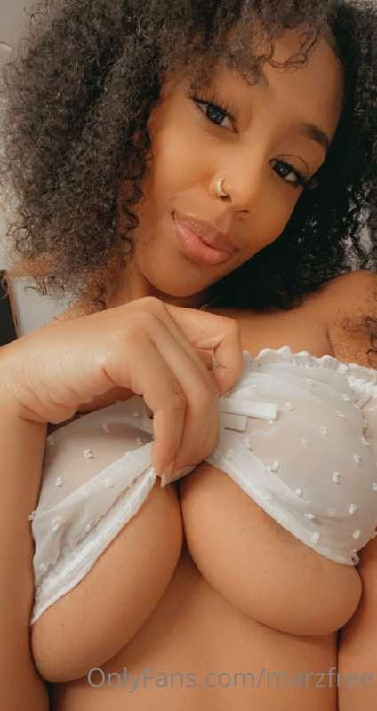 Unlock to pull out my titties 😝 I love getting my nipples su..