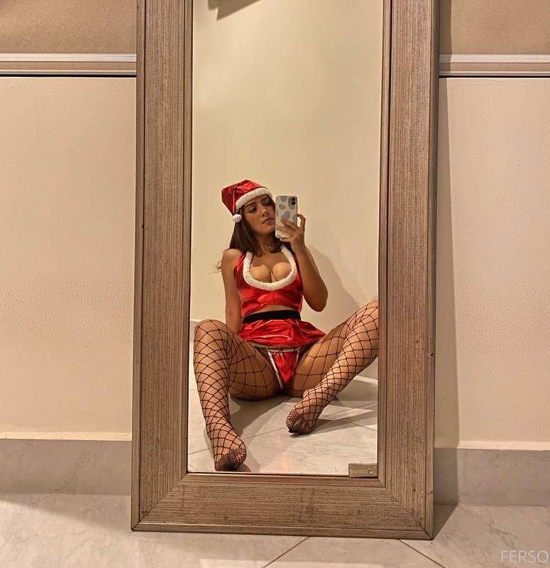 Ya sabes que le pediras santa? 🎄 🔥 quédate conmigo hoy😏😜 est..