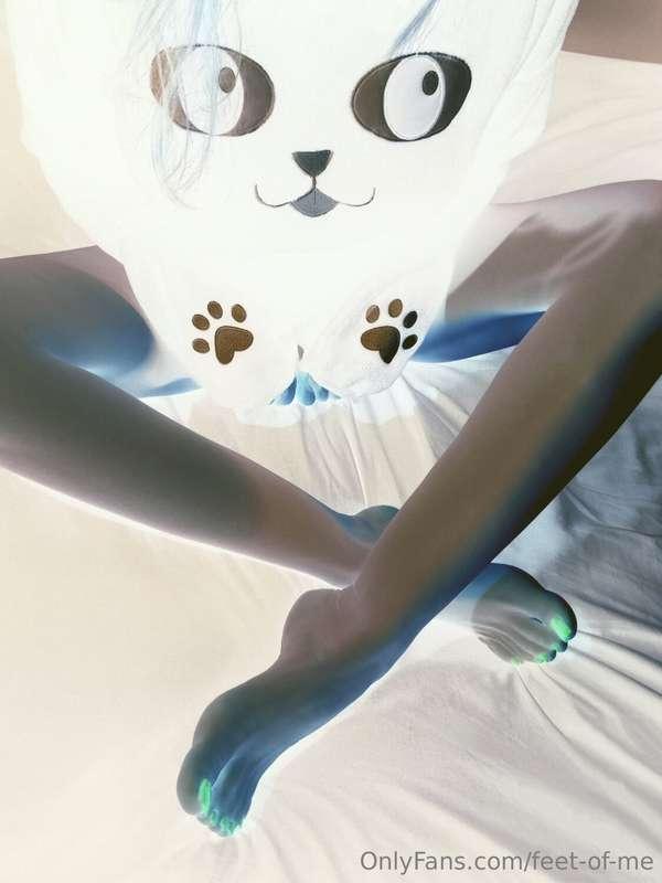 feet-of-me image #1