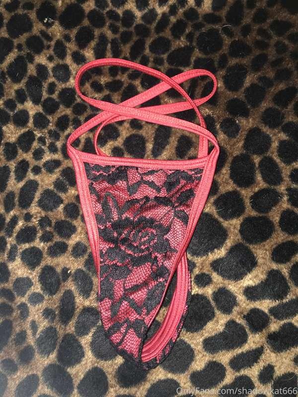 Worn panties anyone??? Dm me!😉