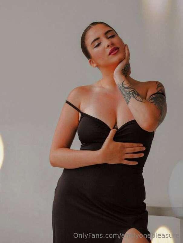 🔴 TO BE OBEDIENT OR NOT? @bbyonelove KNOWS ANSWER🔴

Her body..