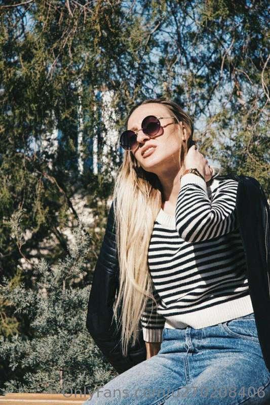 I really need someone storng hand to massage my neck,would y..