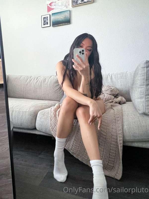 can i send you some dirty photos while you're at work? 😈