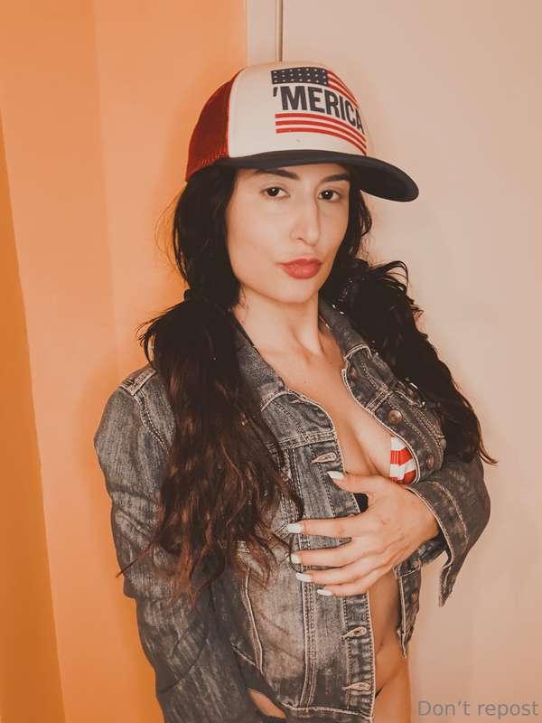 Tip $20 & get the Betsy sue crazy gf experience all weekend*..