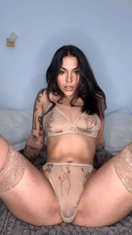 ##FREE VIP PAGE😍🔥
@missyluxxx this horny busty slut are wait..