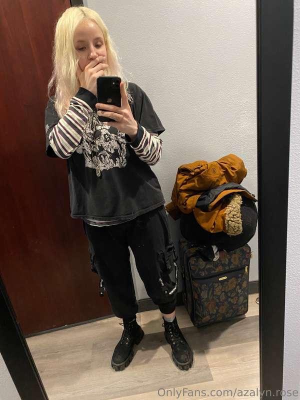 What if I showed up to your house with my goth baby fit 😈
